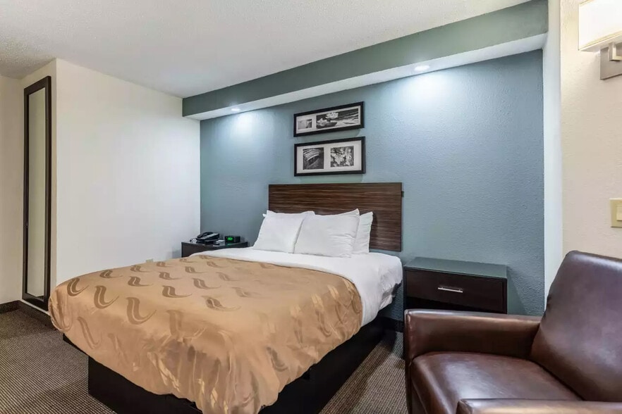 More Photos Of 2855 Old Austin Peay Hwy, Memphis Hotel For Sale