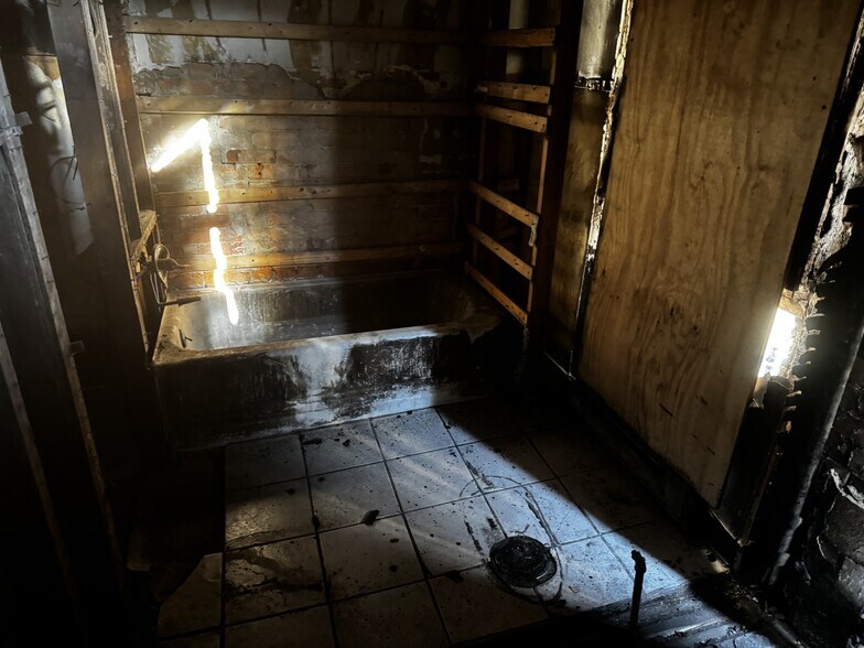 More Photos Of 109 S Main St, Nazareth Storefront Retail Residential For Sale