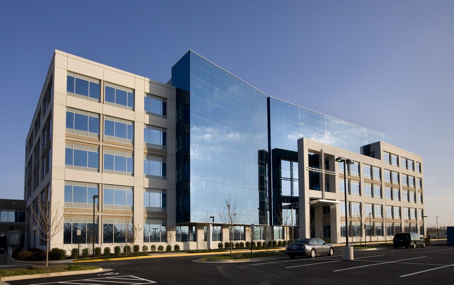 More Photos Of 14360 Newbrook Dr, Chantilly Office For Lease