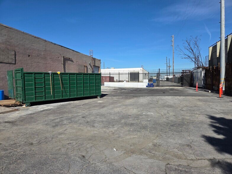 More Photos Of 8620 Tamarack Ave, Sun Valley Warehouse For Sale