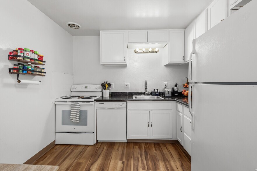 More Photos Of 155 Nova Albion Way, San Rafael Apartments For Sale