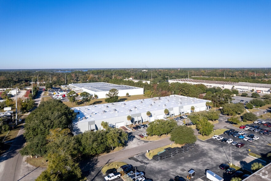 More Photos Of 9410 Parker Ave, Jacksonville Warehouse For Sale