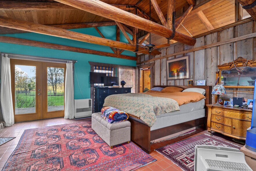 More Photos Of 3305 Dick George Rd, Cave Junction Hospitality For Sale