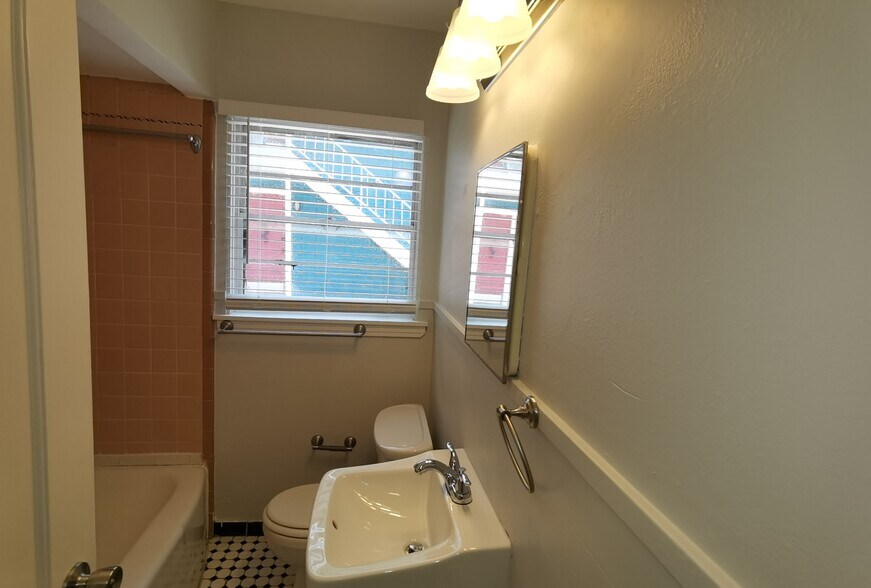 More Photos Of 340 Natalen Ave, San Antonio Multifamily For Sale
