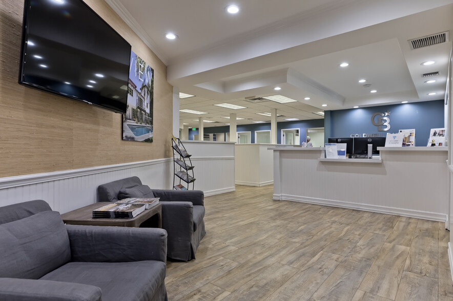 More Photos Of 15101 W Sunset Blvd, Pacific Palisades Freestanding For Sale
