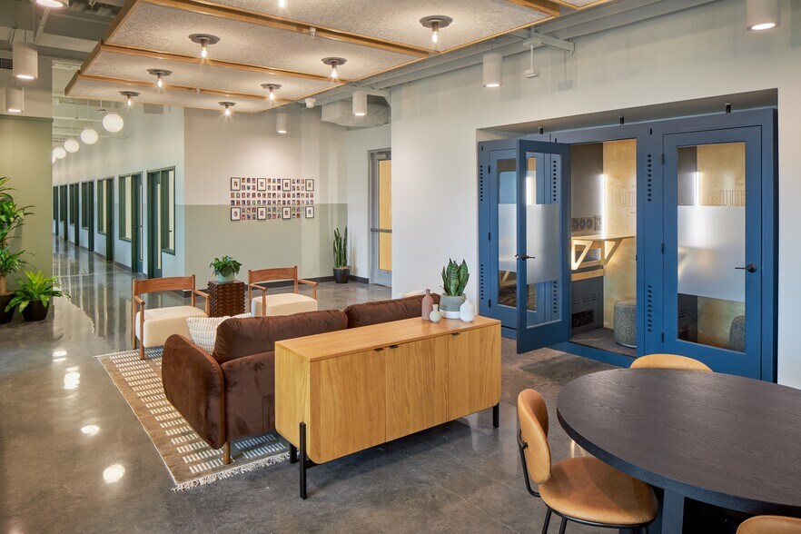 More Photos Of 1501 Mike Fahey St, Omaha Coworking Space