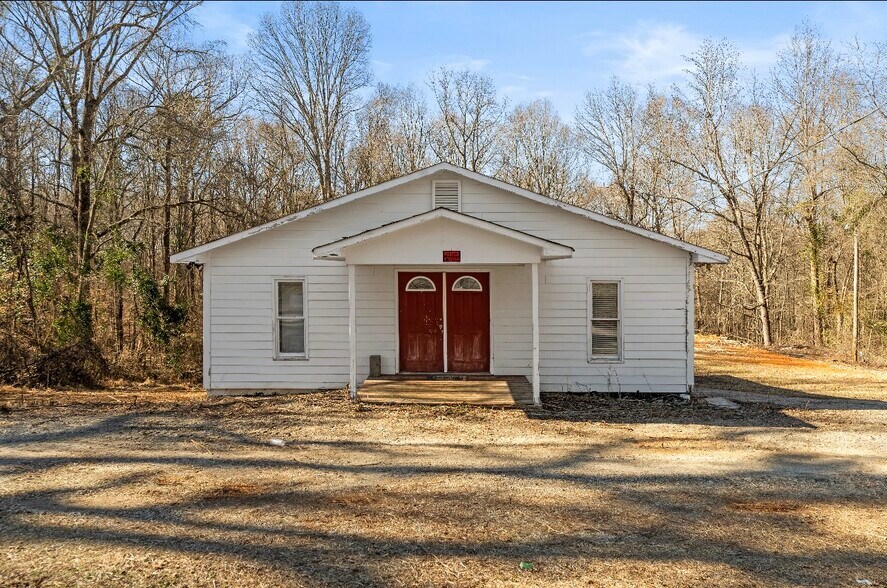 Primary Photo Of 1105 Brewers Bridge Rd, Elberton Specialty For Sale