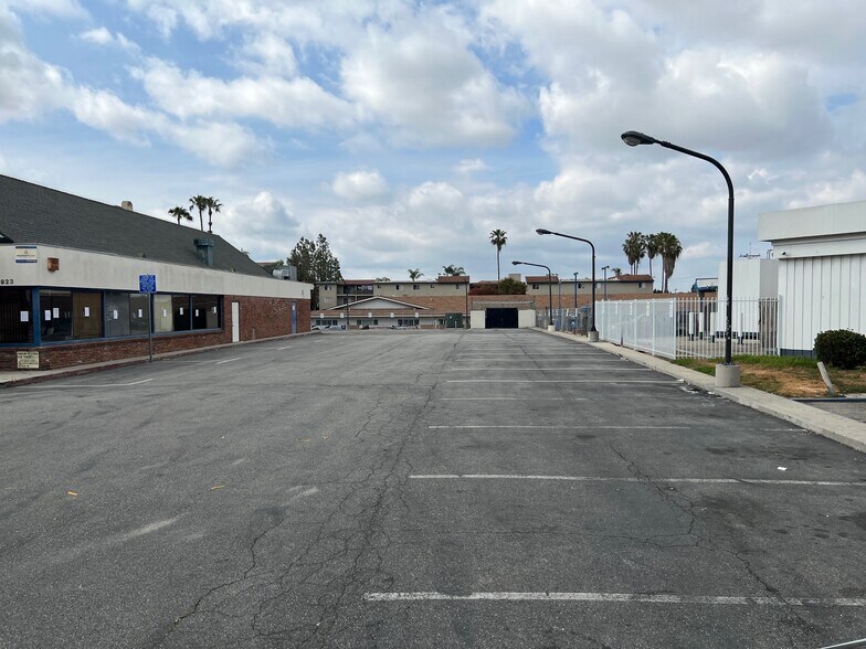 More Photos Of 923 W Carson St, Torrance Land For Sale