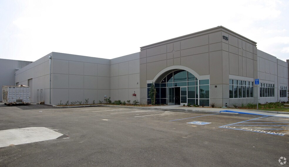 More Photos Of 1736 E Francis St, Ontario Warehouse For Sale