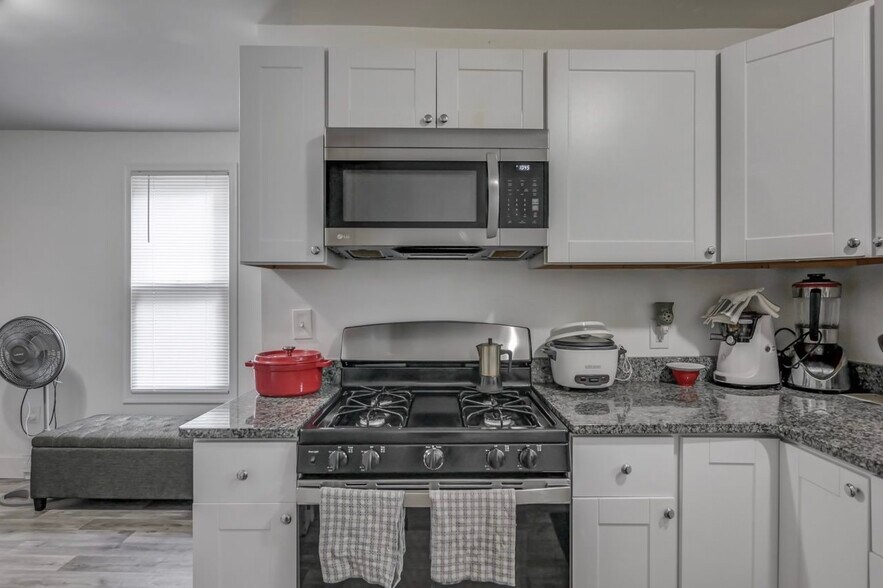 More Photos Of 317 S 10th Ave, Scranton Warehouse For Sale