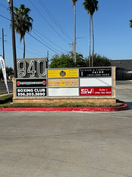 More Photos Of 940 Ruben M. Torres, Brownsville General Retail For Lease