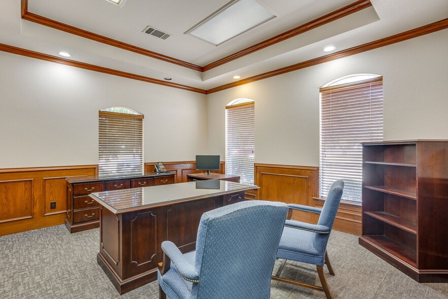 More Photos Of 4201 Gateway Dr, Colleyville Office For Sale