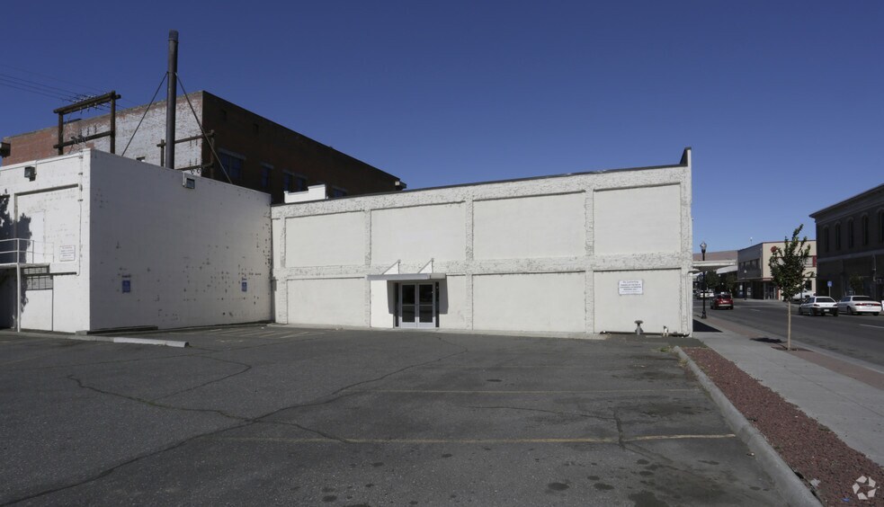 More Photos Of 212 E 2nd St, The Dalles Storefront For Sale