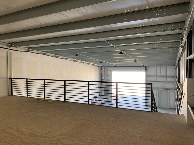 More Photos Of 18101 Cypress Rosehill Rd, Cypress Unknown For Lease