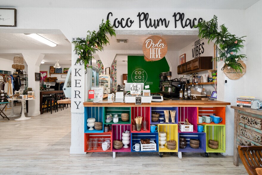 More Photos Of 98275 Overseas Hwy, Key Largo Storefront Retail Residential For Sale