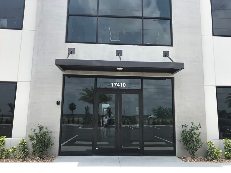 More Photos Of 17410 E Highway 50, Clermont Medical For Lease