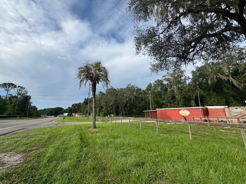 Primary Photo Of 7191 S Florida Ave, Floral City Light Distribution For Sale