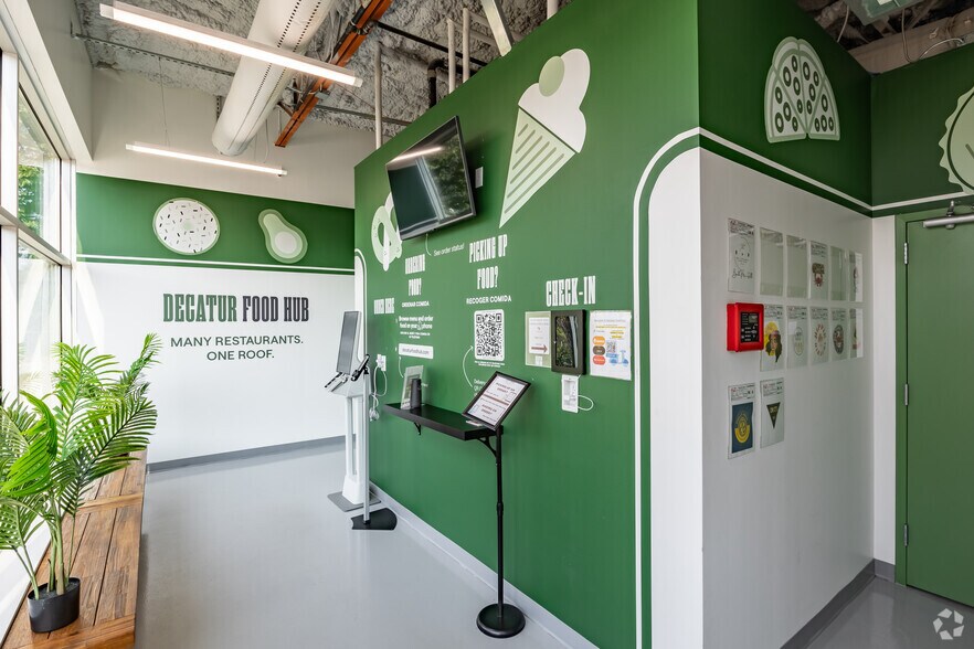 More Photos Of 2670 E College Ave, Decatur Freestanding For Lease