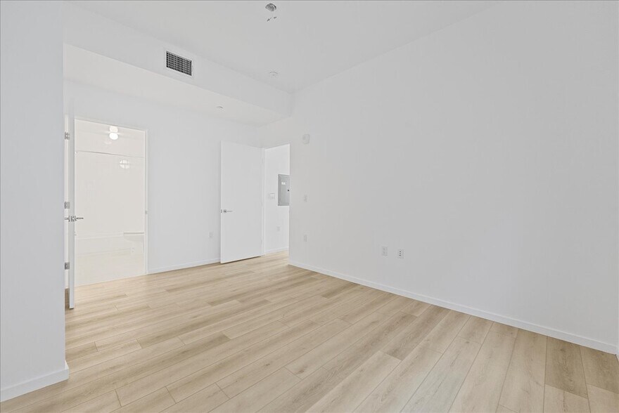 More Photos Of 636 N Juanita Ave, Los Angeles Apartments For Sale