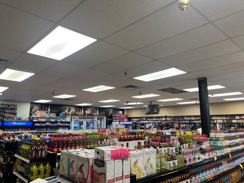 More Photos Of , Saint Louis General Retail For Sale