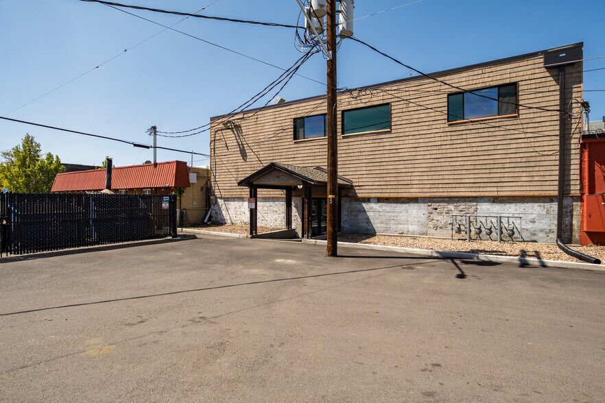 More Photos Of 320 N Main St, Prineville Storefront Retail Office For Sale