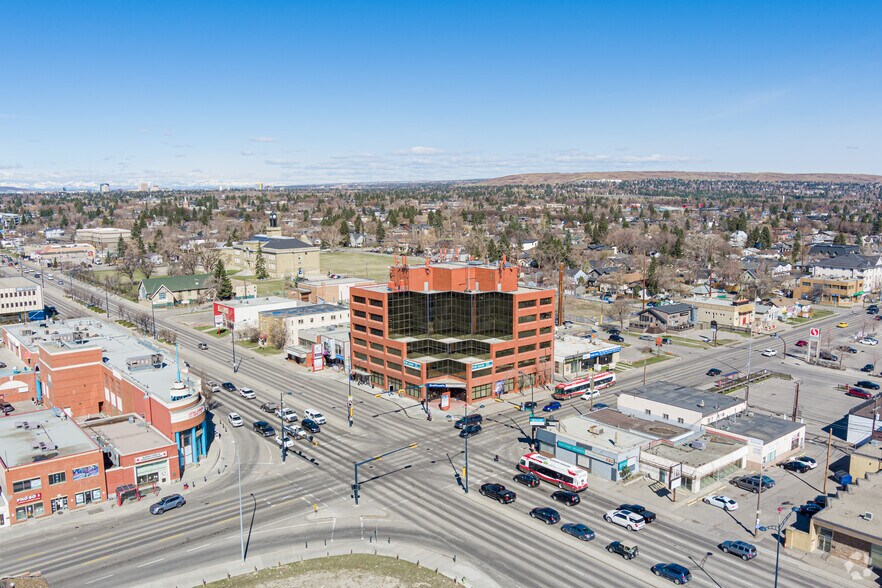 More Photos Of 1701 Centre St NW, Calgary Office For Lease