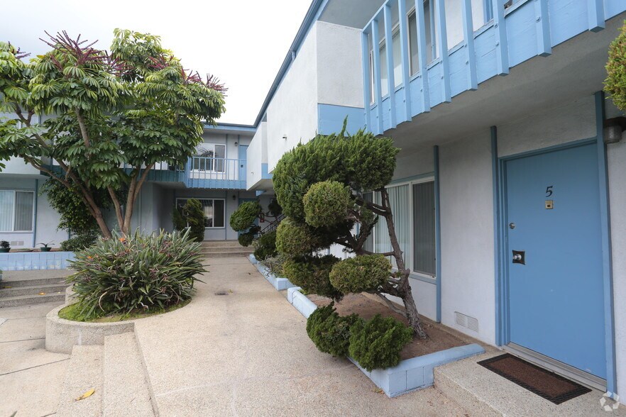 More Photos Of 1150 Tennyson St, Manhattan Beach Apartments For Sale