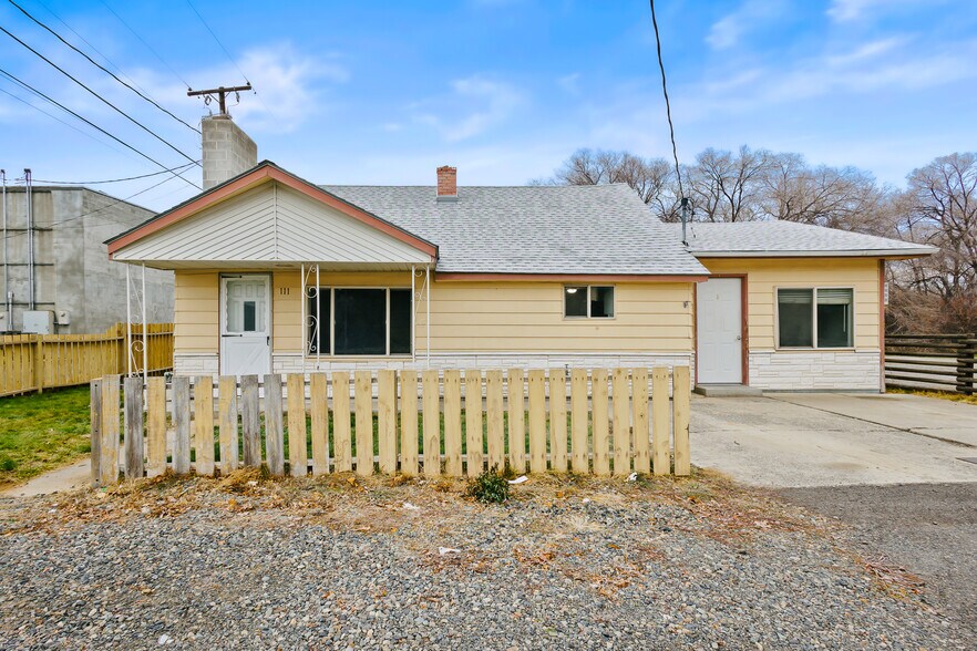 More Photos Of 111 E 10th Ave, Selah Land For Sale