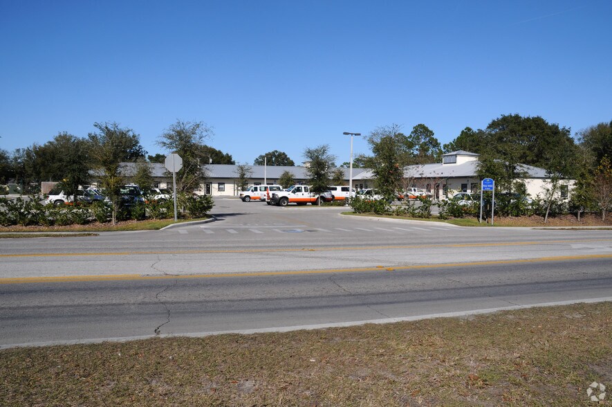 More Photos Of 437-481 W Ardice Ave, Eustis Office For Lease