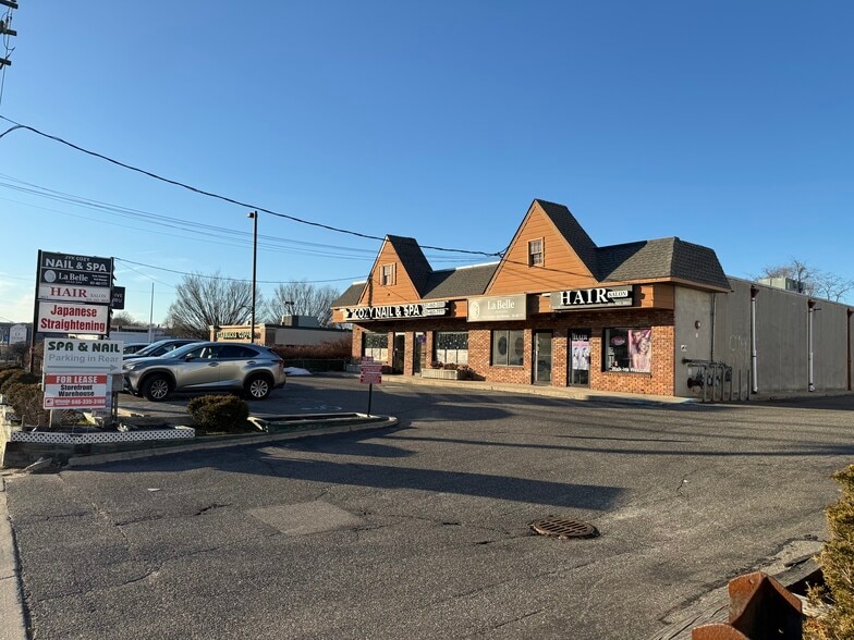 More Photos Of 3021-3023 Jericho Tpke, East Northport Storefront For Sale