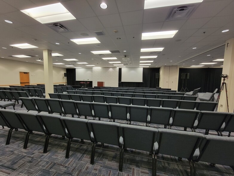 More Photos Of 701 E 60th St N, Sioux Falls Unknown For Lease