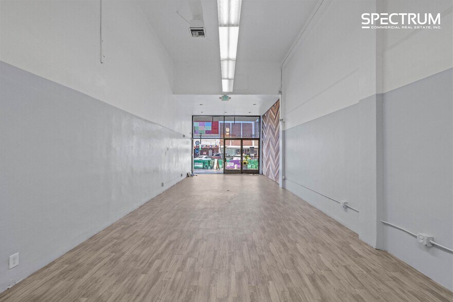 More Photos Of 130-140 N San Fernando Blvd, Burbank Storefront For Lease