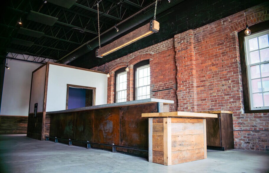 More Photos Of 68 Tonawanda St, Buffalo Apartments For Lease