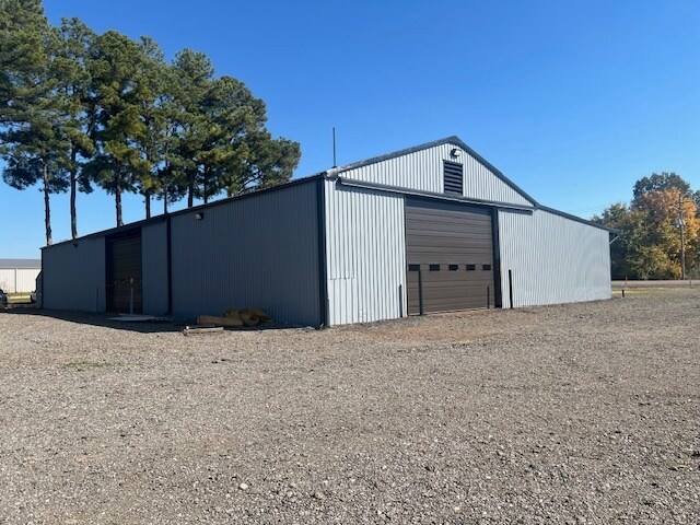 More Photos Of 3651 Eastend Dr, Humboldt Light Manufacturing For Lease