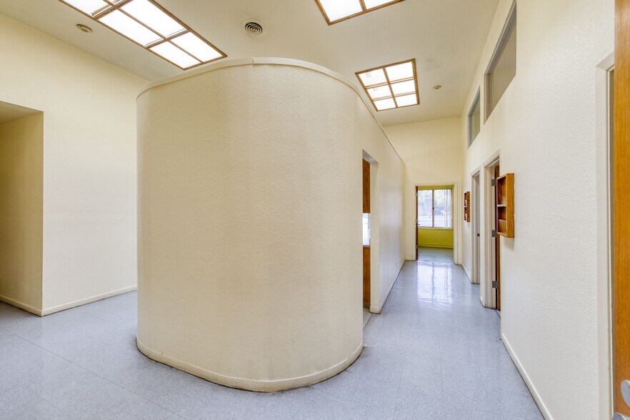 More Photos Of 2928 Eastern Ave, Sacramento Medical For Sale