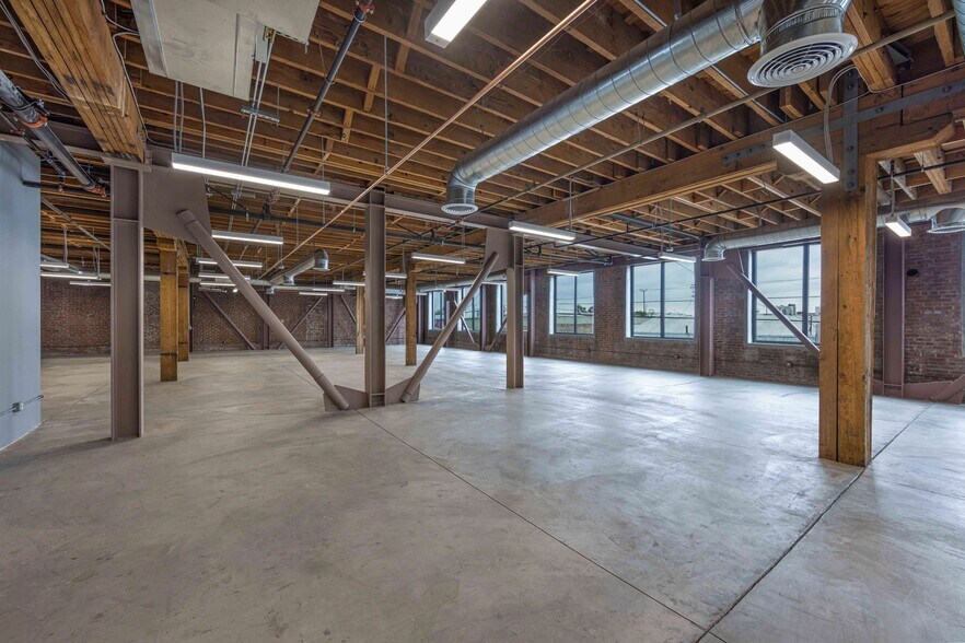 More Photos Of 440 Seaton St, Los Angeles Loft Creative Space For Sale