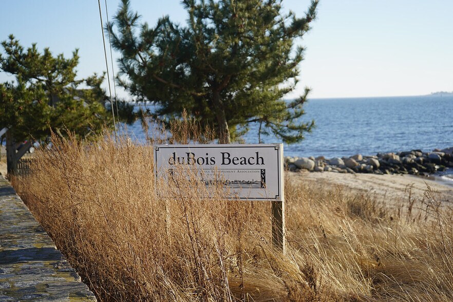 More Photos Of 117 Water St, Stonington Apartments For Sale