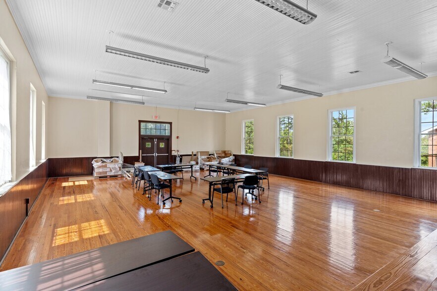 More Photos Of 1476 SW Main St, Greenville Medical For Sale