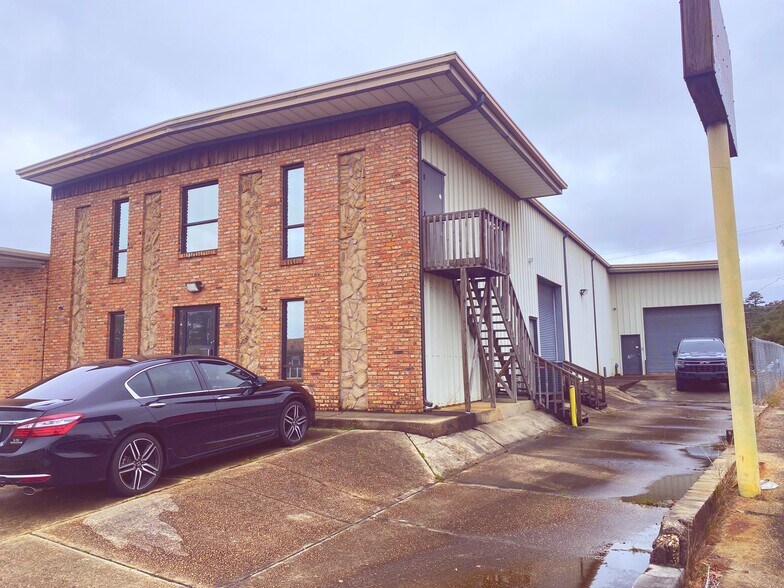 Primary Photo Of 708 Lakeside Dr, Mobile Research And Development For Sale