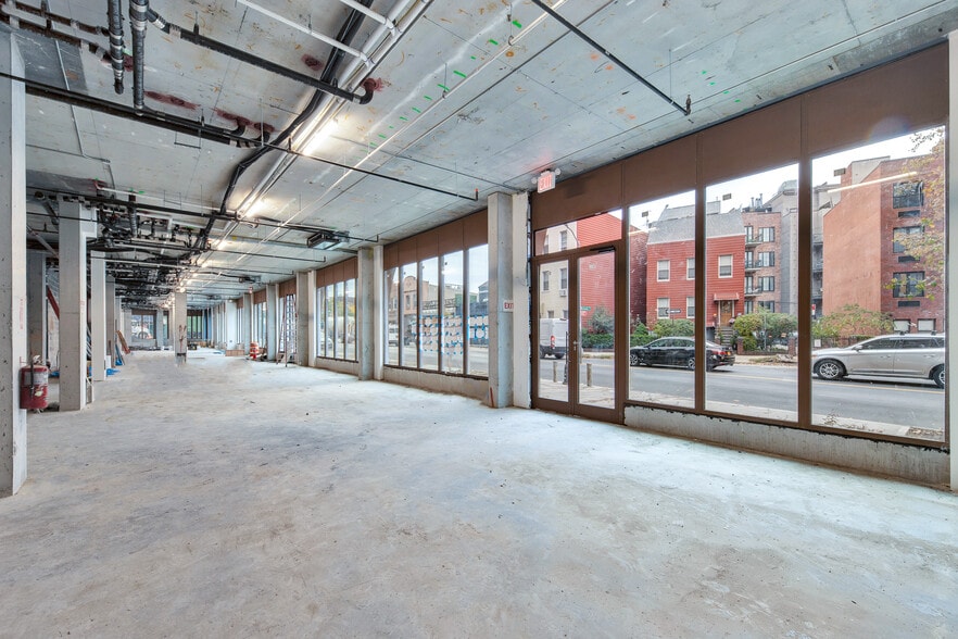 More Photos Of 828 Metropolitan Ave, Brooklyn Apartments For Lease