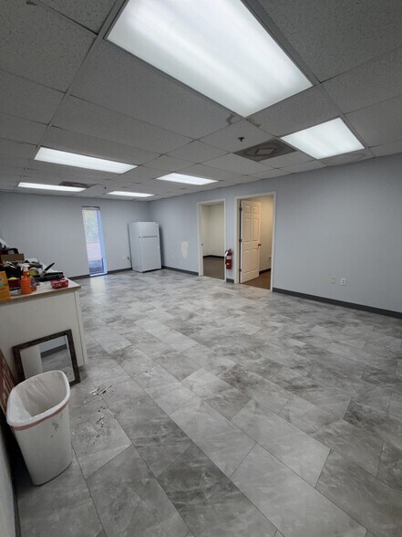 More Photos Of 200 Varnfield Dr, Summerville Warehouse For Lease