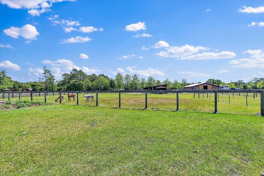More Photos Of 411 Ranch Rd, Town Of Nocatee Horse Stables For Sale