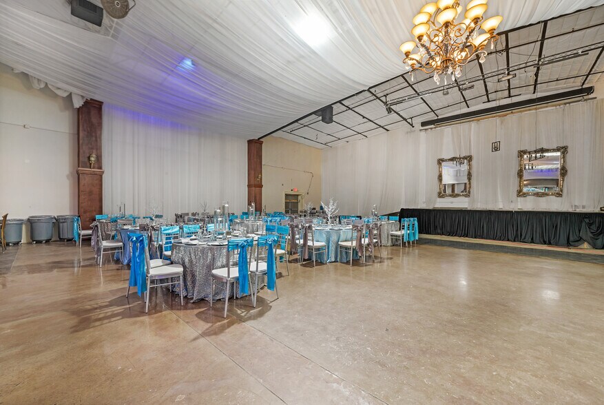 More Photos Of 8012 Endor, Houston Warehouse For Lease