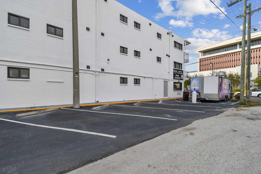 More Photos Of 830 W Kennedy Blvd, Tampa Apartments For Lease