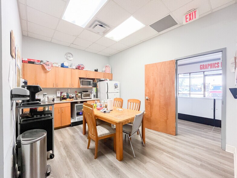 More Photos Of 11710 Cloverland Ave, Baton Rouge Warehouse For Lease