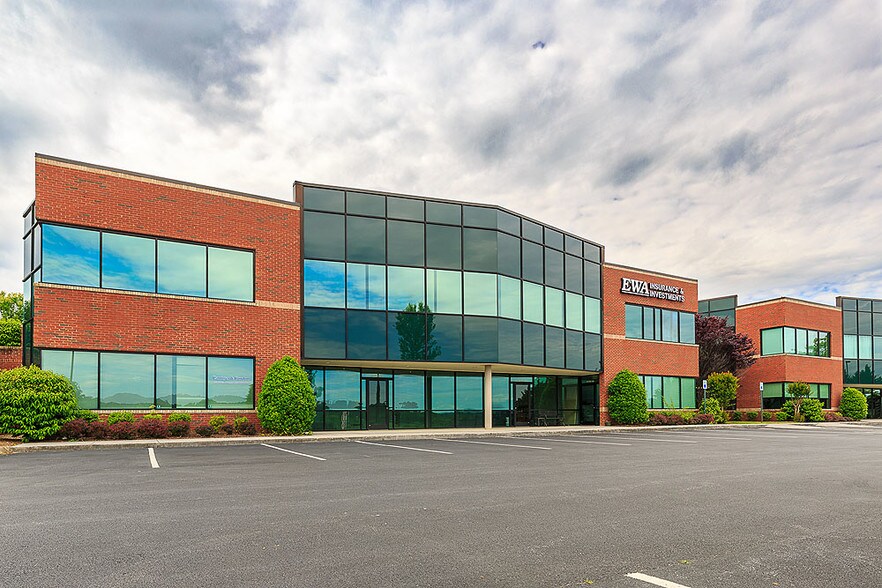 More Photos Of 119 Boone Ridge Dr, Johnson City Office For Lease