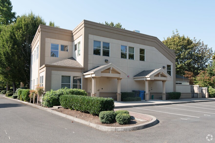 More Photos Of 1125 Darlene Ln, Eugene Medical For Sale