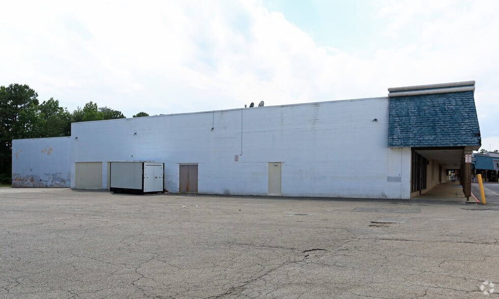 More Photos Of 21600 Great Mills Rd, Lexington Park Freestanding For Lease