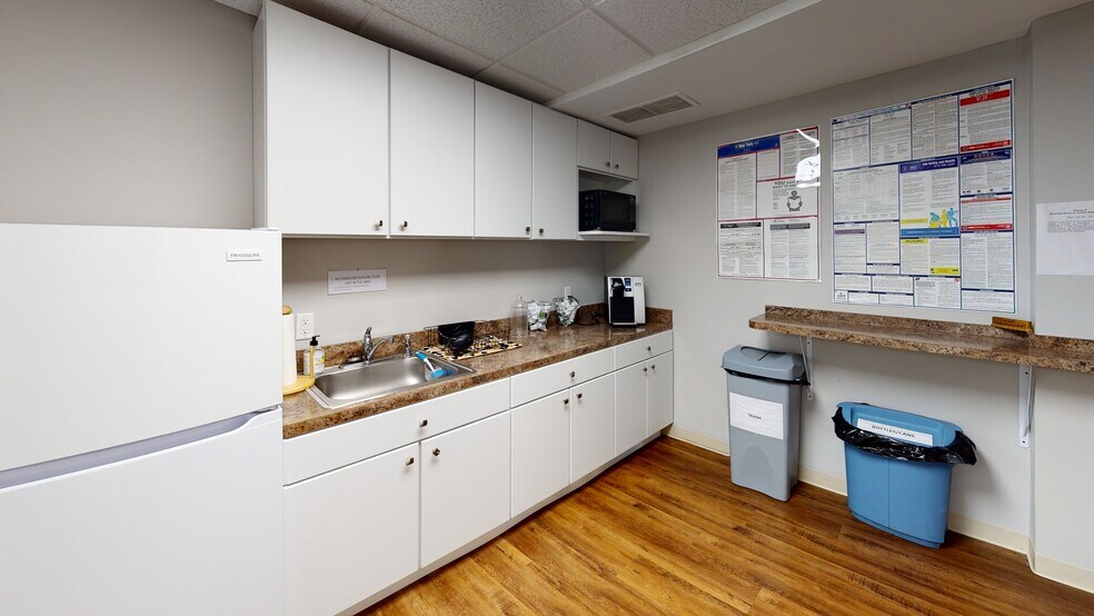 More Photos Of 100 E Seneca St, Manlius Office For Lease