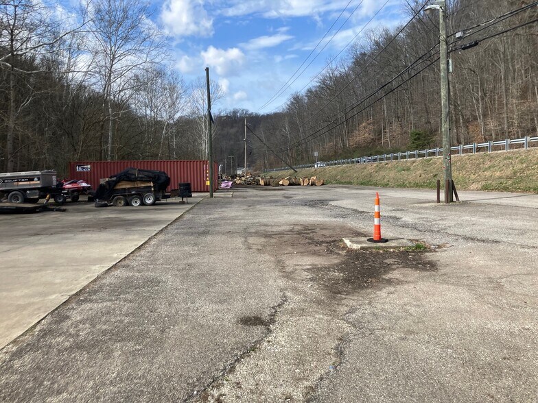 More Photos Of 1260 Greenbrier St, Charleston Freestanding For Lease